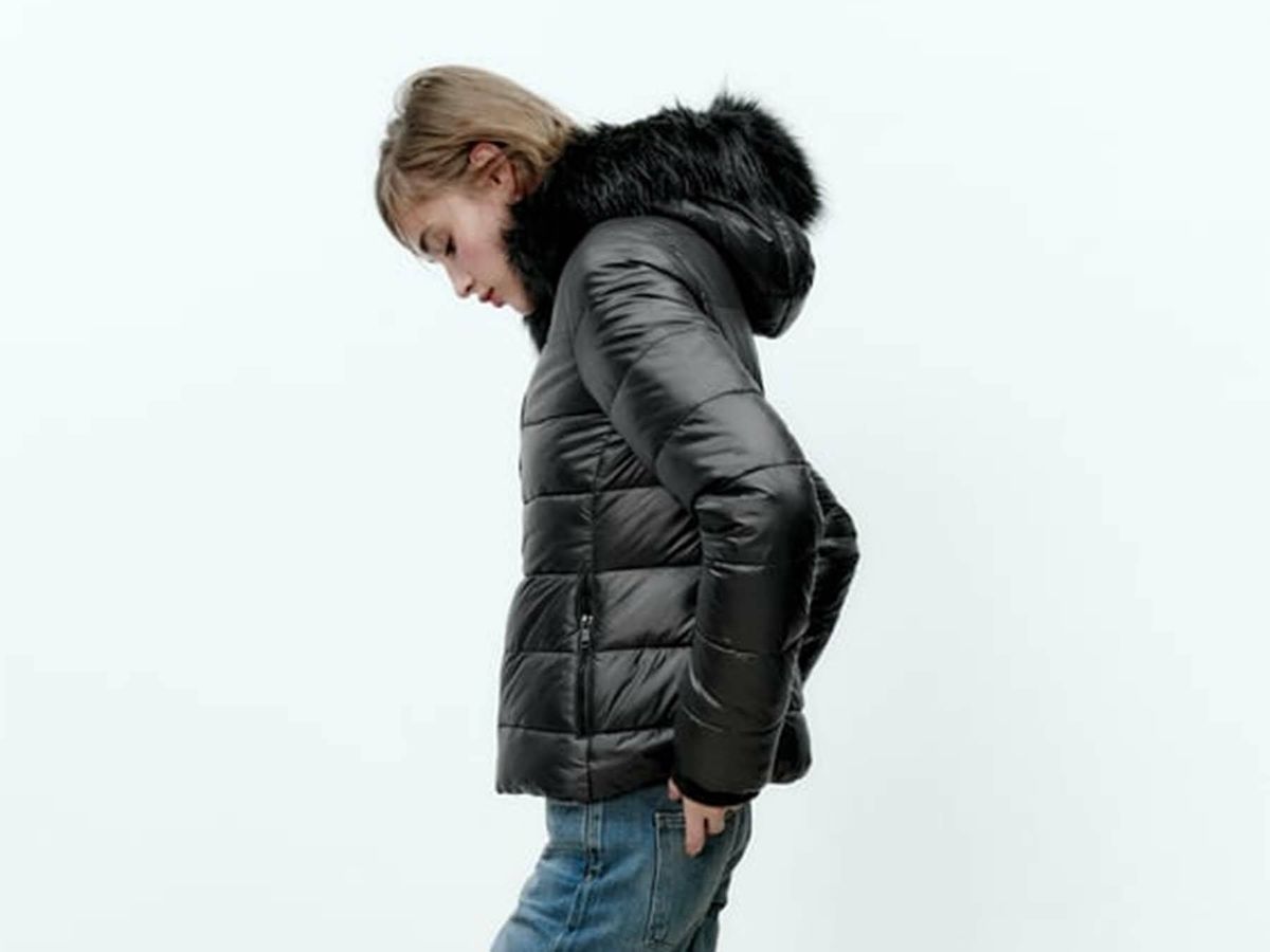 El abrigo rebajado de los 'special prices' de Zara para dar la al frío