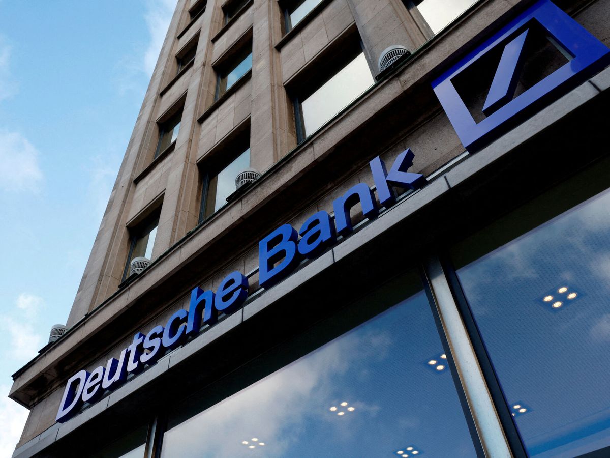 Foto: El logo de Deutcshe Bank, en Bruselas. (Reuters/Yves Herman)