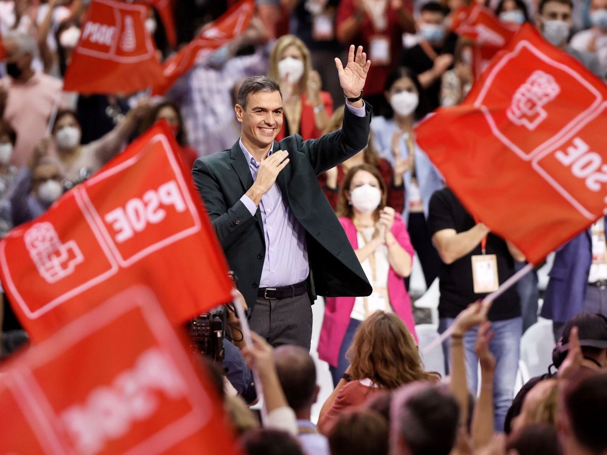 Foto: Pedro Sánchez clausura el 40º Congreso Federal del PSOE. (EFE)