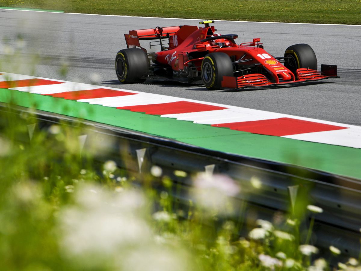 Foto: Ferrari tiene serios problemas para recortar terreno con Mercedes y Red Bull hasta 2022 (EFE)