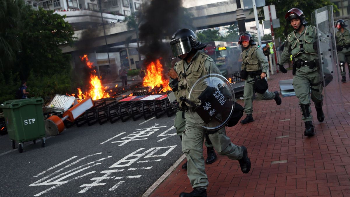 Caos en Hong Kong: los manifestantes llevan sus protestas a los centros comerciales