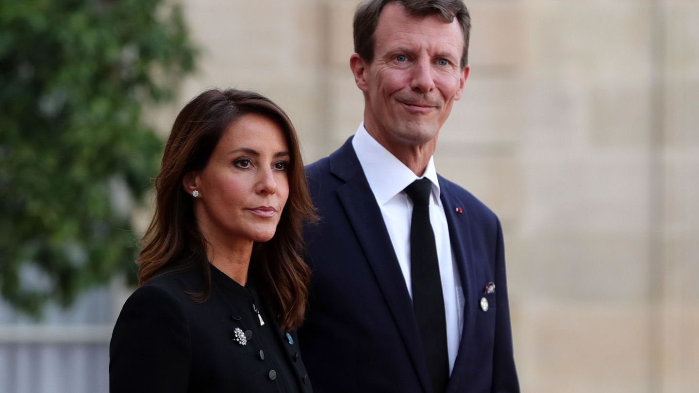 Joaquín y Marie de Dinamarca, este lunes en el funeral de Jacques Chirac. (EFE)