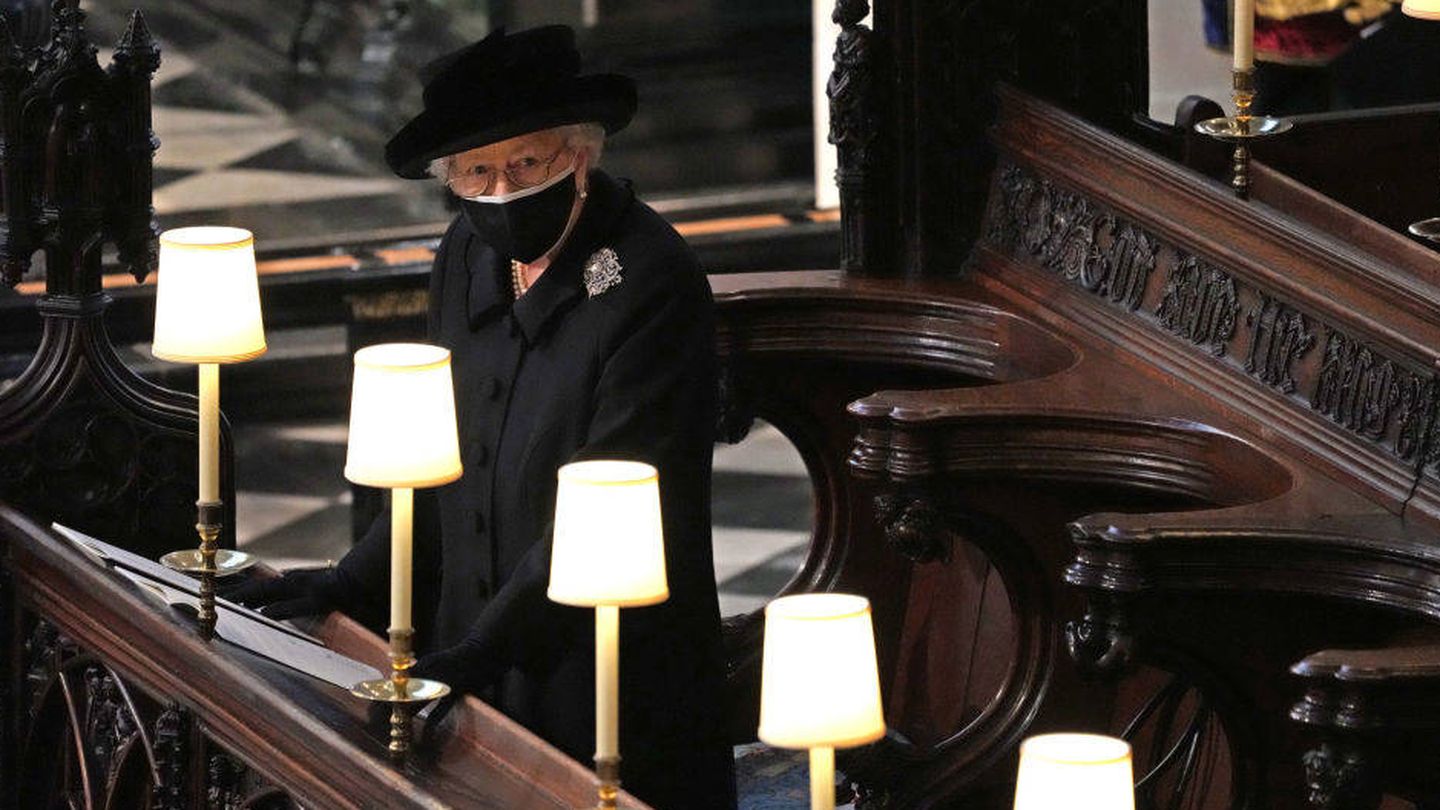 La reina Isabel II, en el funeral de su marido. (Getty)