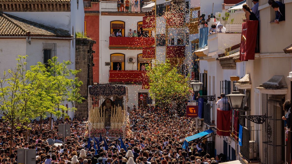 La 'inflación' turística hace saltar las costuras de Sevilla en Semana Santa