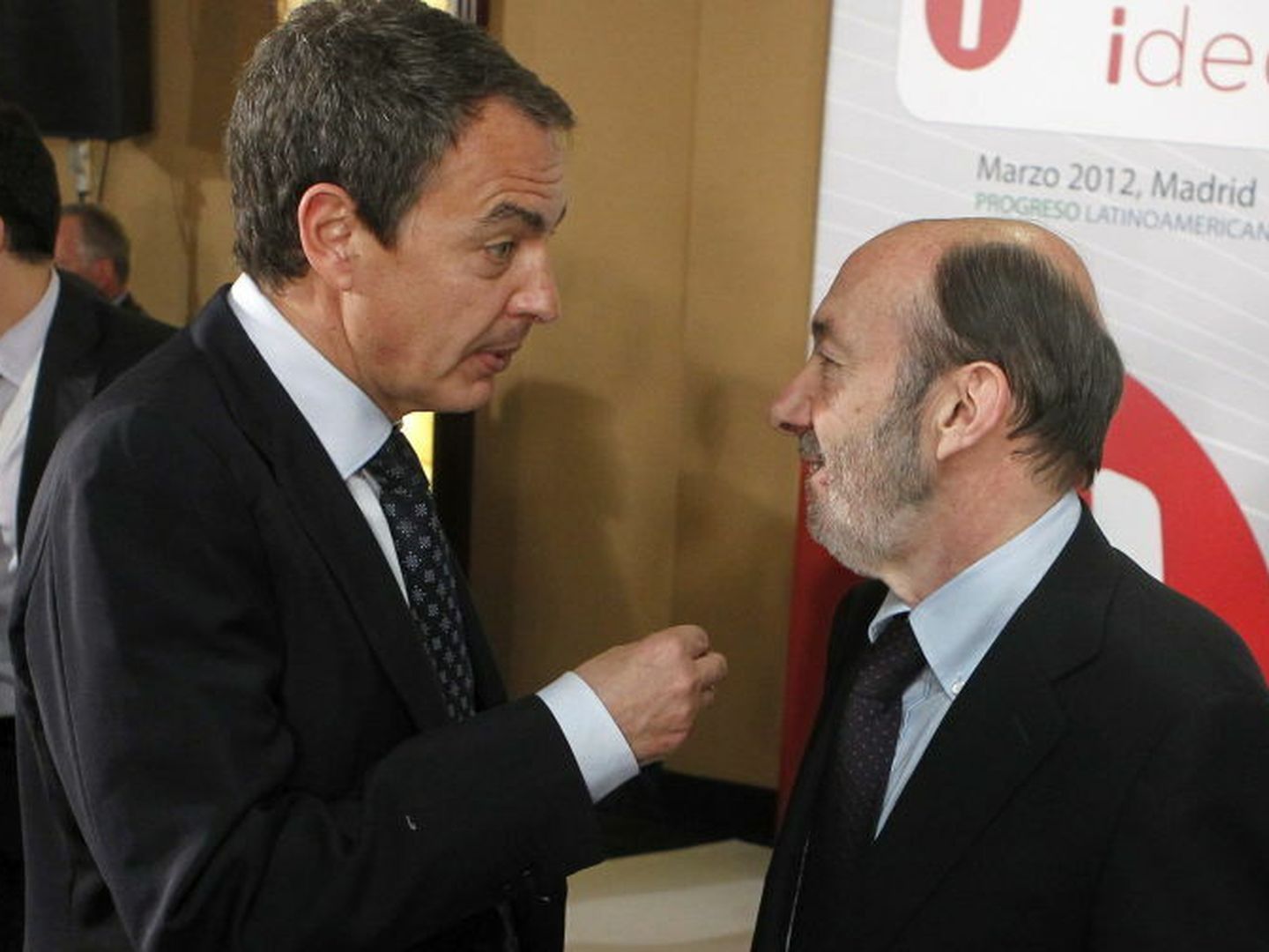 Zapatero y Rubalcaba, en una imagen de archivo. (EFE)