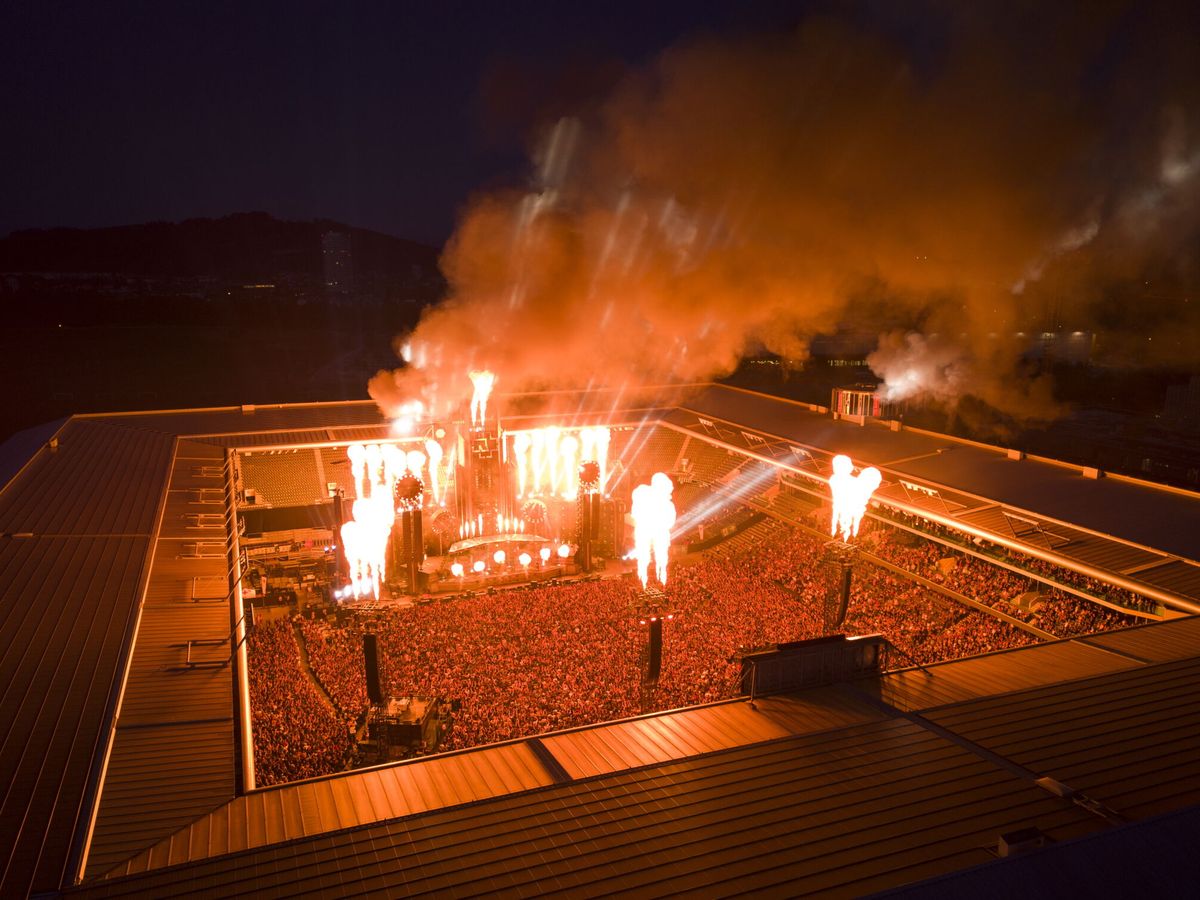 Foto: Imagen de un concierto reciente de Rammstein (EFE/EPA/ANTHONY ANEX)