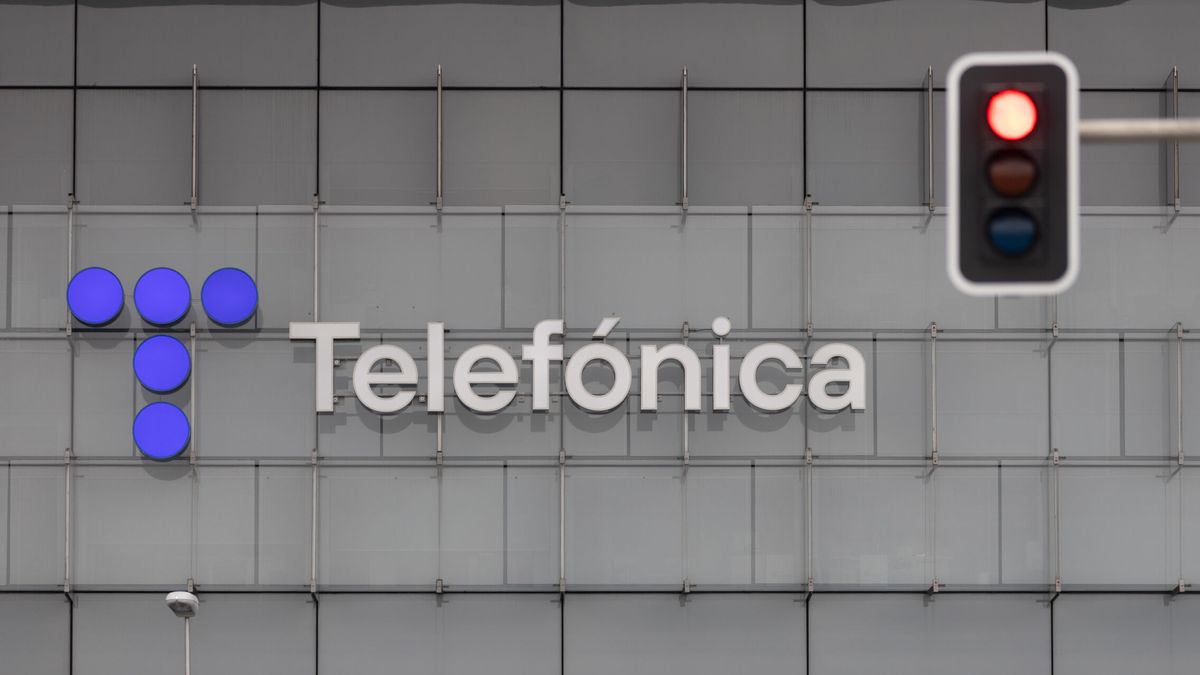 Telefónica logra un principio de acuerdo para el ERE tras rebajarlo a 3.411 trabajadores 