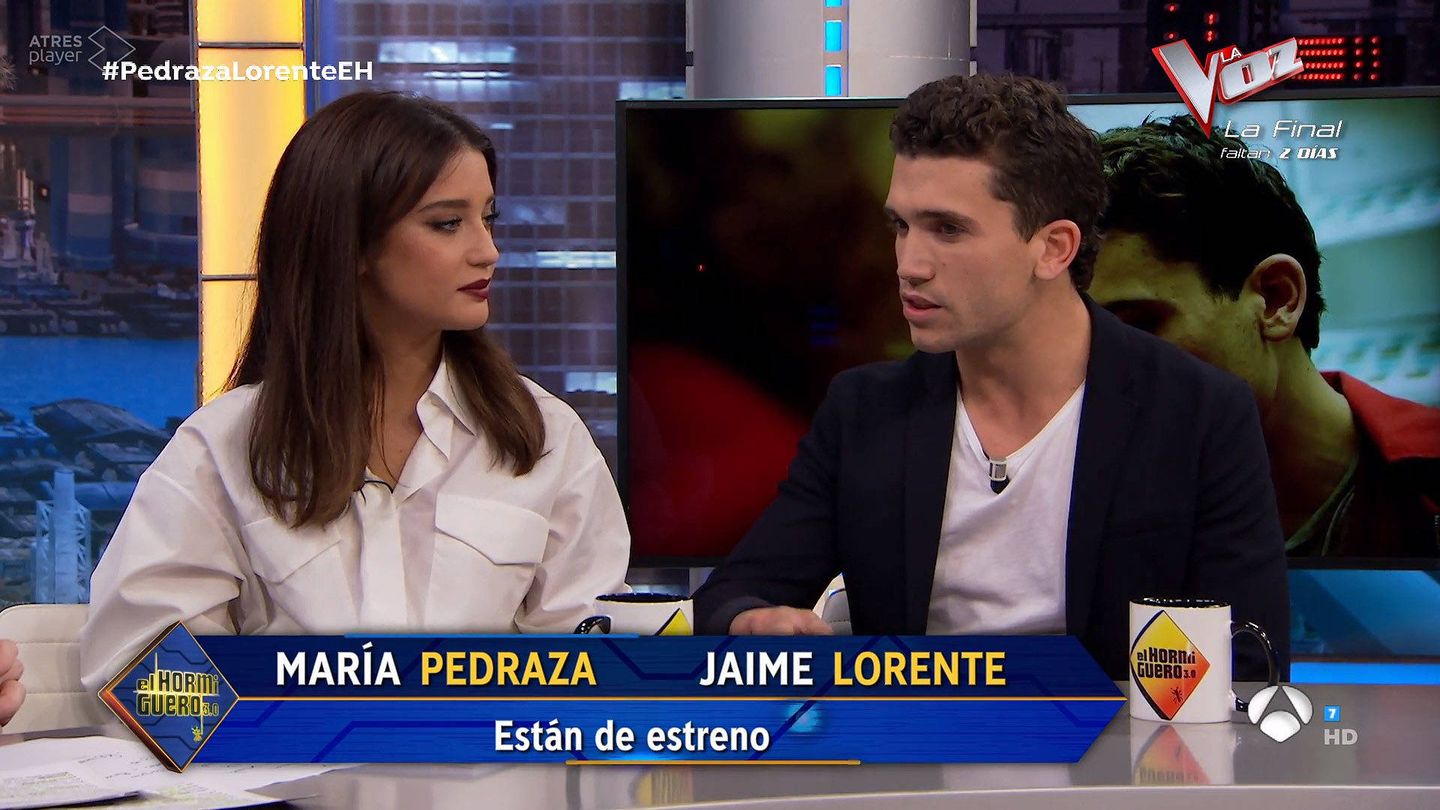 María Pedraza y Jaime Lorente, en 'El Hormiguero'. (Antena 3)