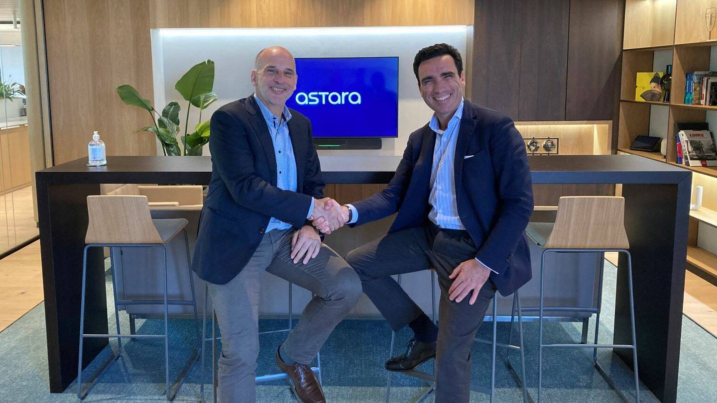 Alex Klose, vicepresidente ejecutivo de Operaciones de Aiways, y Jorge Navea, CEO de Astara. (Astara)