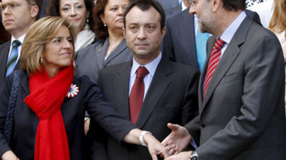 Alcaldes del PP en Madrid piden a Rajoy que sancione a Cobo