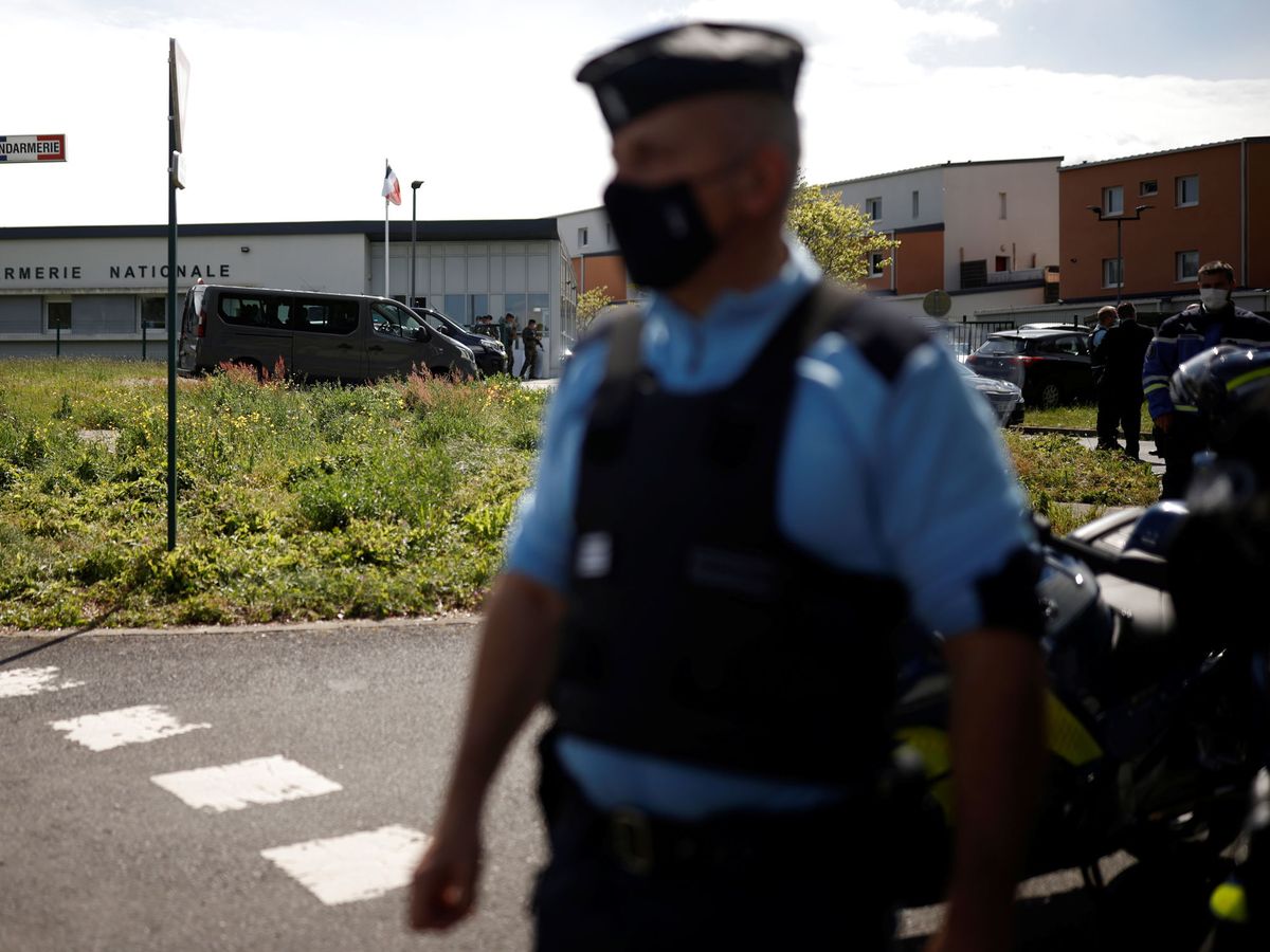 Foto: Un gendarme francés. (Reuters/Archivo/Stephane Mahe)