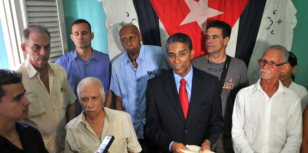 Disidentes piden cambios en Cuba, entre ellos, Ferrer. (Efe)