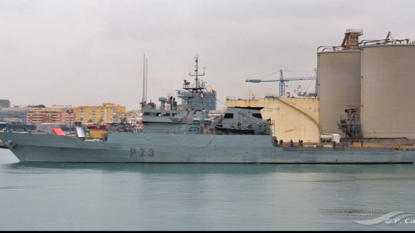 P73 Vigía es la fragata del Ministerio de Defensa que escolta al Aquarius desde que entró en aguas españolas. 