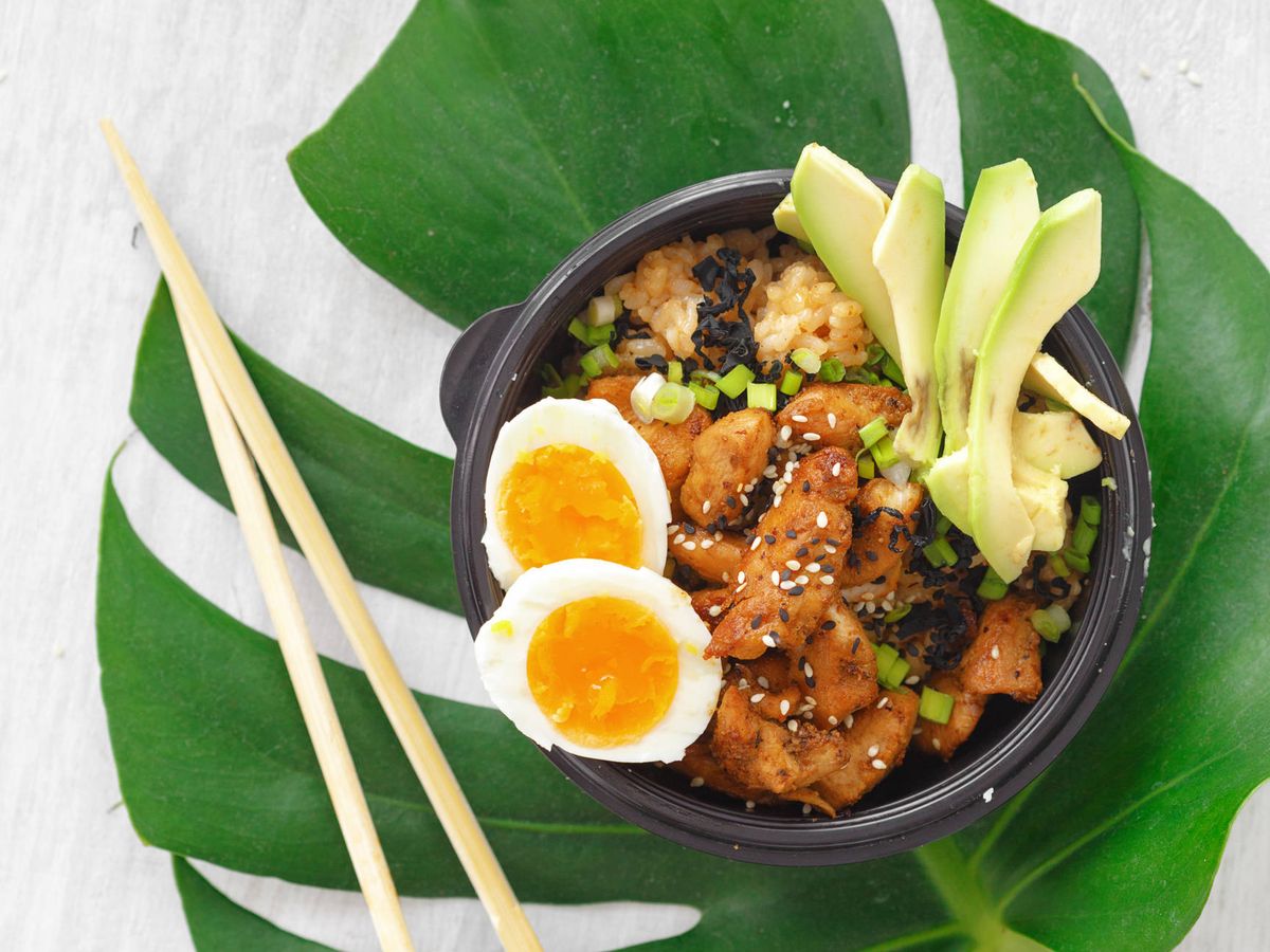Foto: La comida hawaiana es una de las tendencias gastronómicas al alza de la comida a domicilio (iStock)