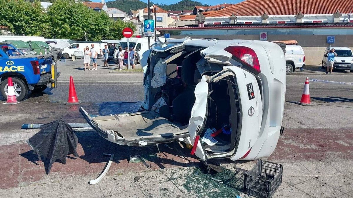 Muere un conductor en Cangas (Pontevedra) tras chocar contra un vehículo perseguido por la Policía