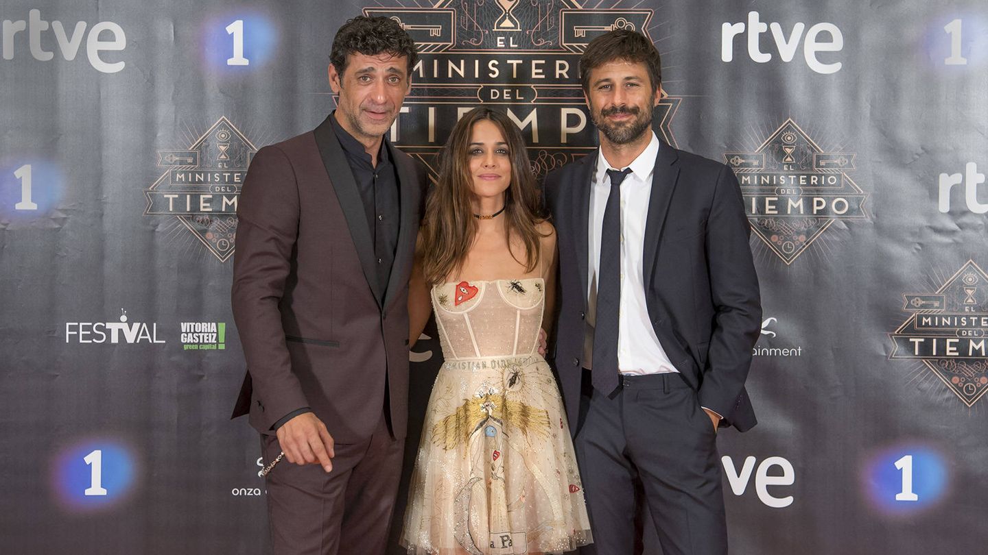 Nacho Fresneda, Macarena García y Hugo Silva, protagonistas de 'El Ministerio del Tiempo'. (RTVE)