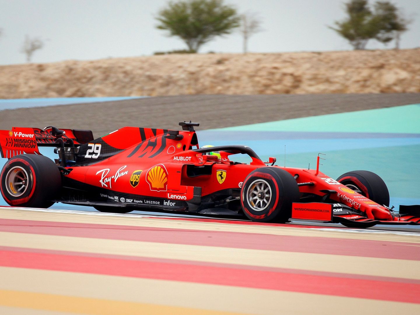 Mick Schumacher al volante del Ferrari en Bahréin. (EFE)