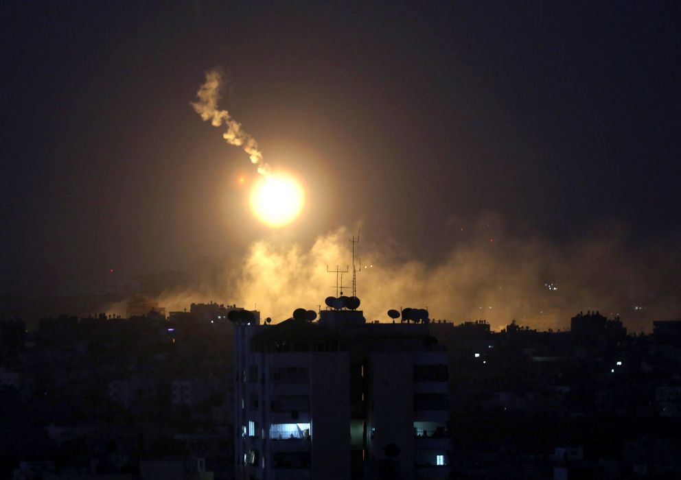 Foto: Bombardeo israelí sobre la Franja de Gaza (Efe)