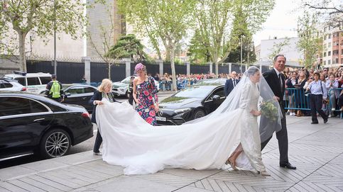 Las 7 diferencias entre el traje original y el vestido de novia que Teresa Urquijo llevó en su boda con José Luis Martínez-Almeida