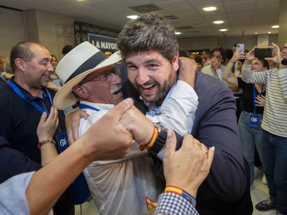 Foto: Fernando López Miras celebra su victoria. (EFE/Marcial Guillén)