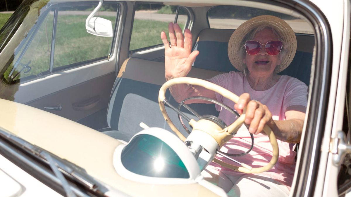 La DGT no cambiará la renovación del carné de conducir a los mayores de 65 años