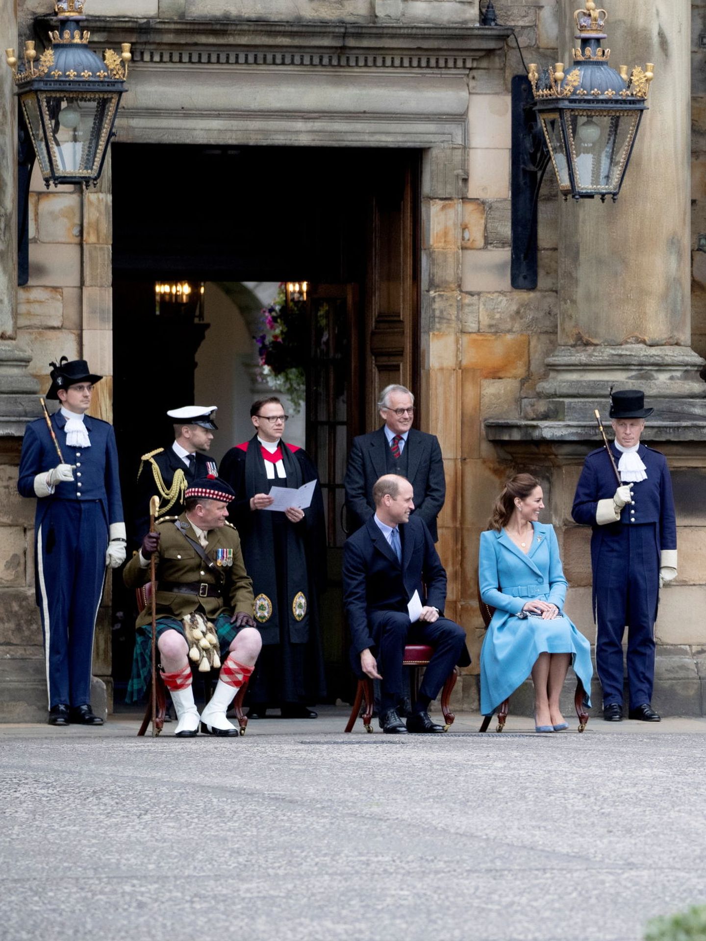 Los duques de Cambridge, el pasado mayo en Holyroodhouse. (Reuters/Jane Barlow)