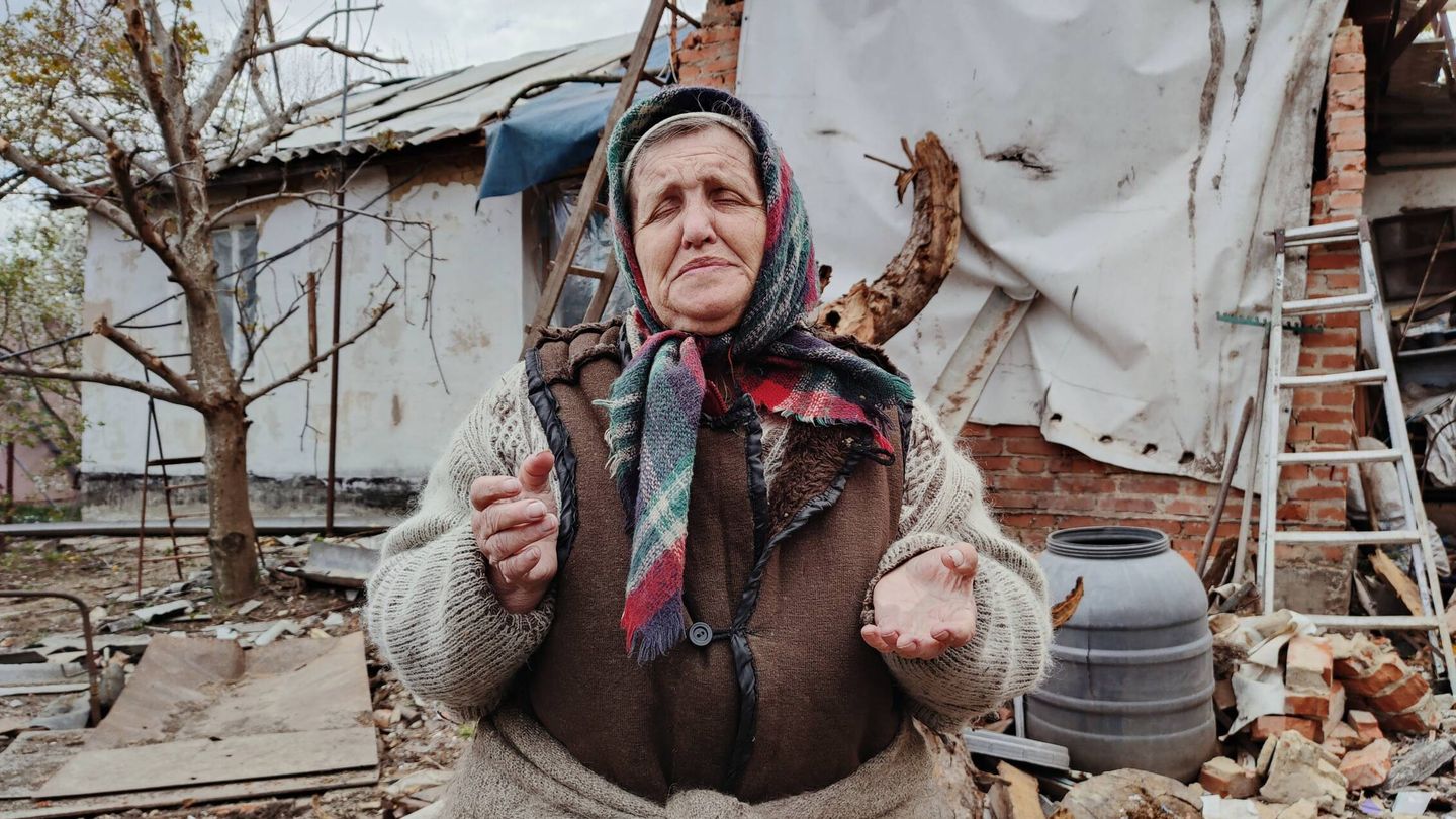 Zina Zuprum aguantó dos meses refugiada en su casa de Vil'khivka. (KAP)