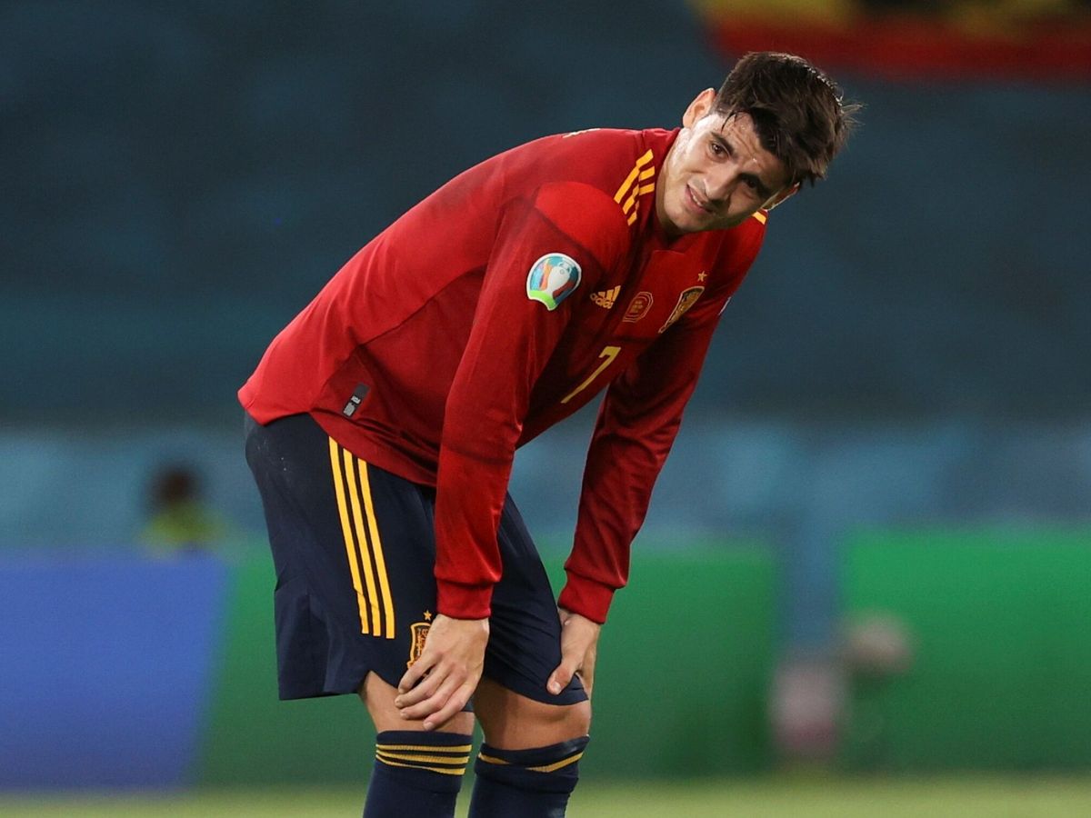 Foto: Morata, con gesto de preocupación, en un partido de España. (Efe)
