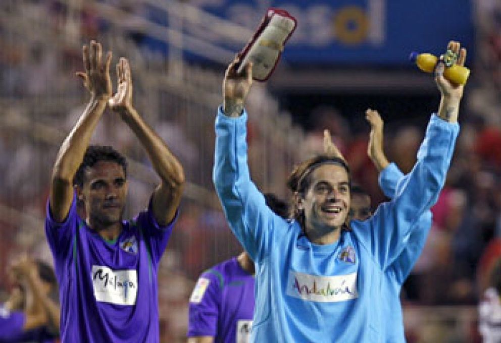 Foto: El Málaga suma su cuarta victoria consecutiva y frena en seco al Sevilla