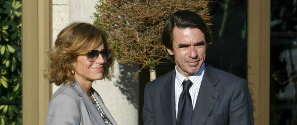Foto: La empresa de Aznar y Botella desafía a la crisis: se embolsa 232.000 euros en 2011
