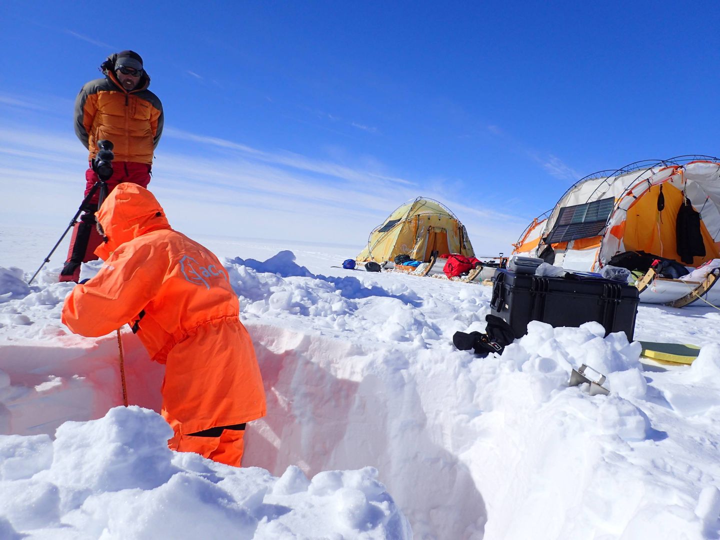 El equipo de Larramendi toma muestras de hielo en el Ártico (Trineo de Viento)