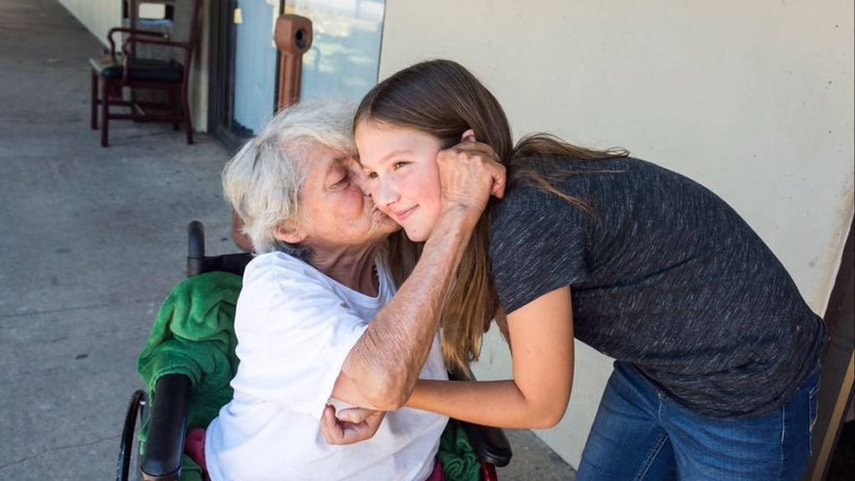 Una niña de 11 años recauda 50.000 euros para cumplir sueños de personas mayores
