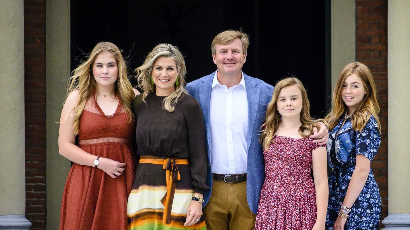La Familia Real de Holanda, en el último posado de verano. (EFE)