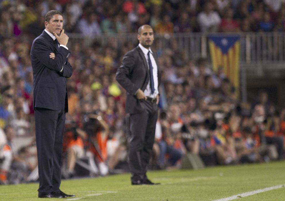 Foto: Garrido durante un partido en el Camp Nou como entrenador del Villarreal. 