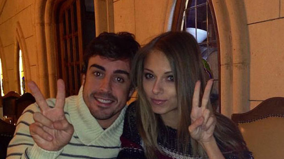 Fernando Alonso y Dasha Kapustina: cine, cena romántica y 'carrera' por las calles de Madrid
