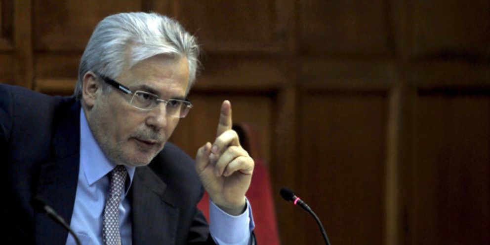 Foto: Garzón niega que pidiera financiación a Botín tras cinco horas de declaración