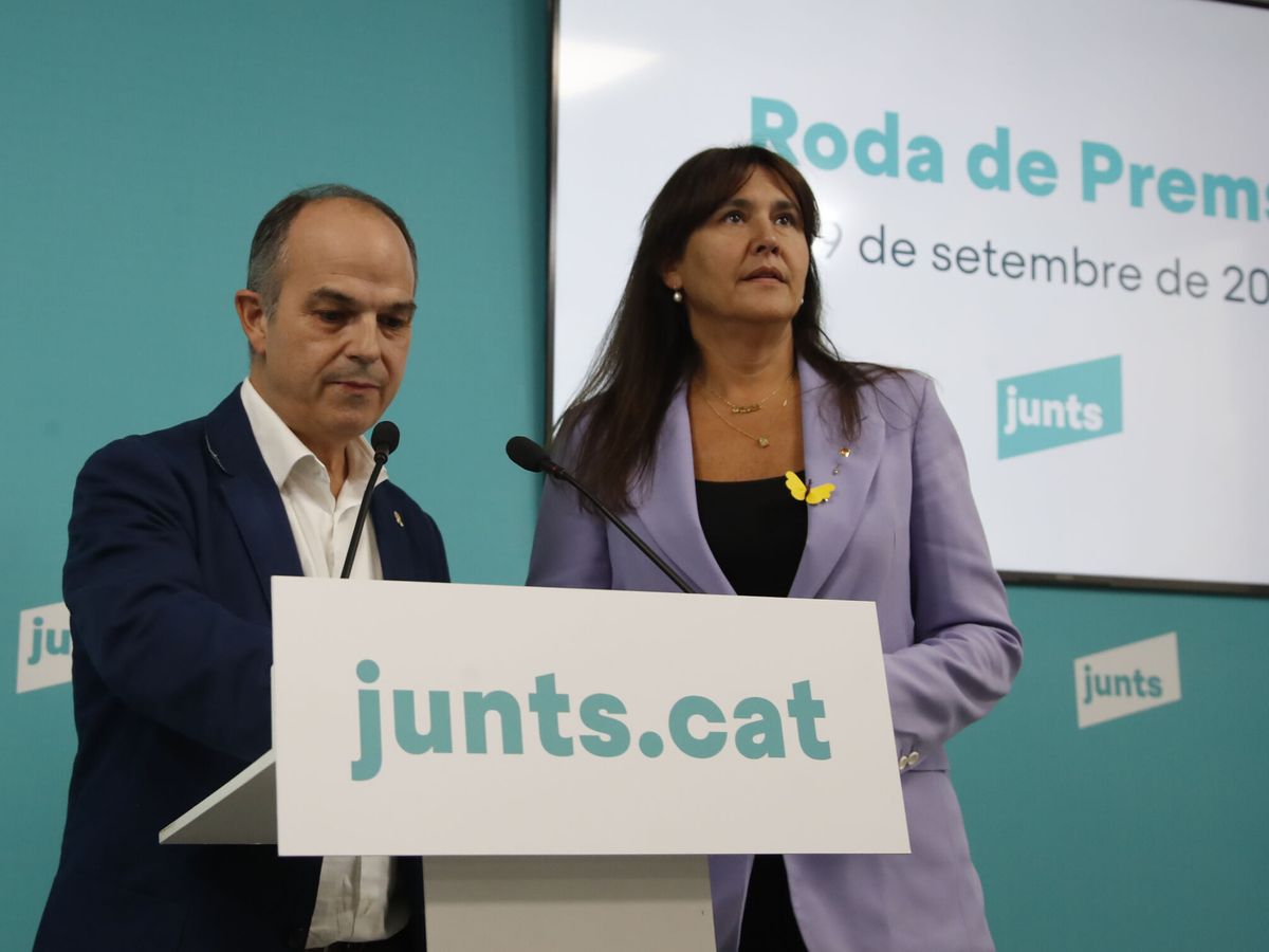 Foto: Jordi Turull y Laura Borràs. (EFE/Marta Pérez)