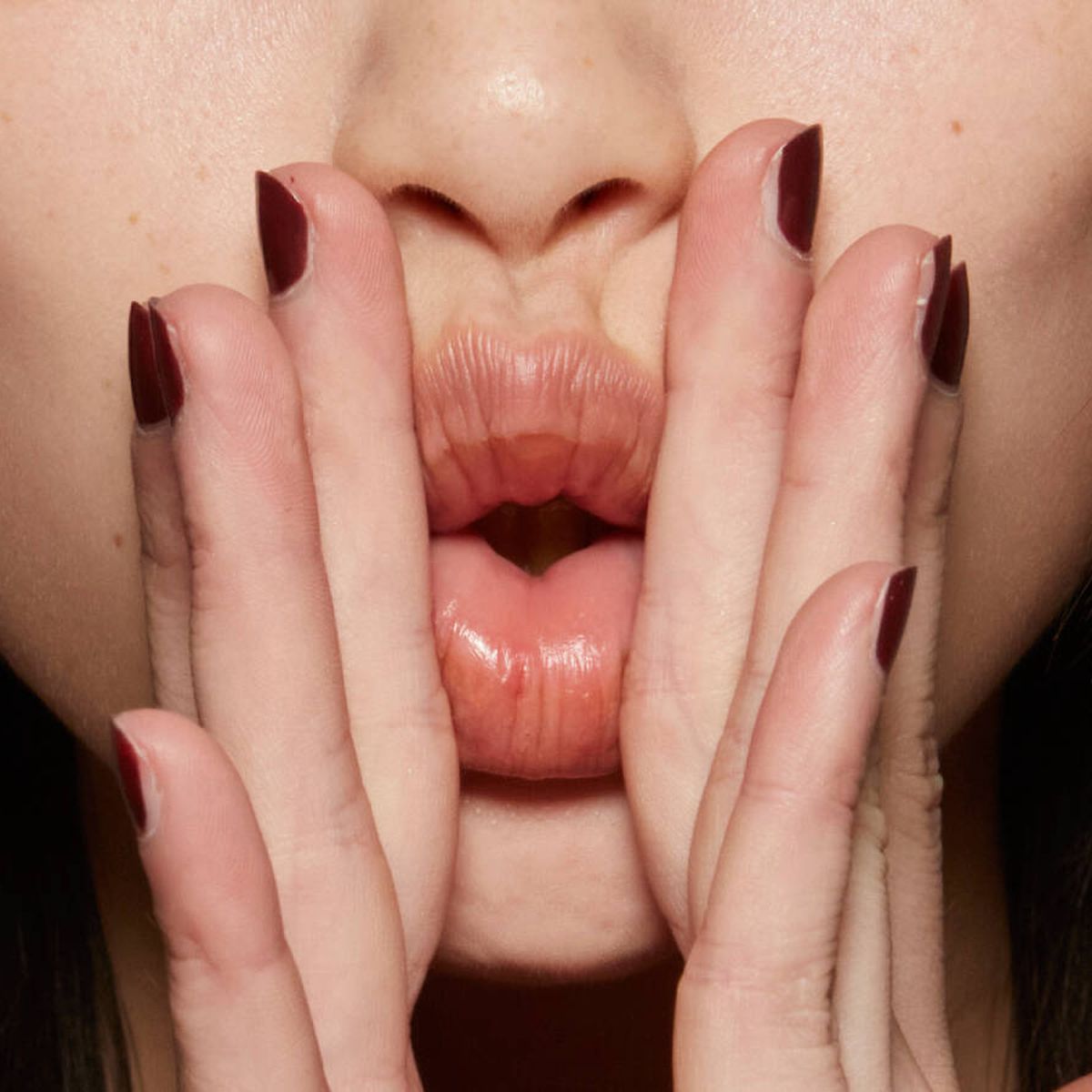 Un gloss de labios que cambia de color, este es el nuevo cosmético viral en  TikTok
