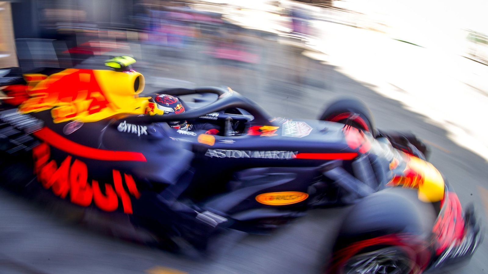Foto: Max Verstappen con su Red Bull en el GP de Australia de esta temporada. (EFE)