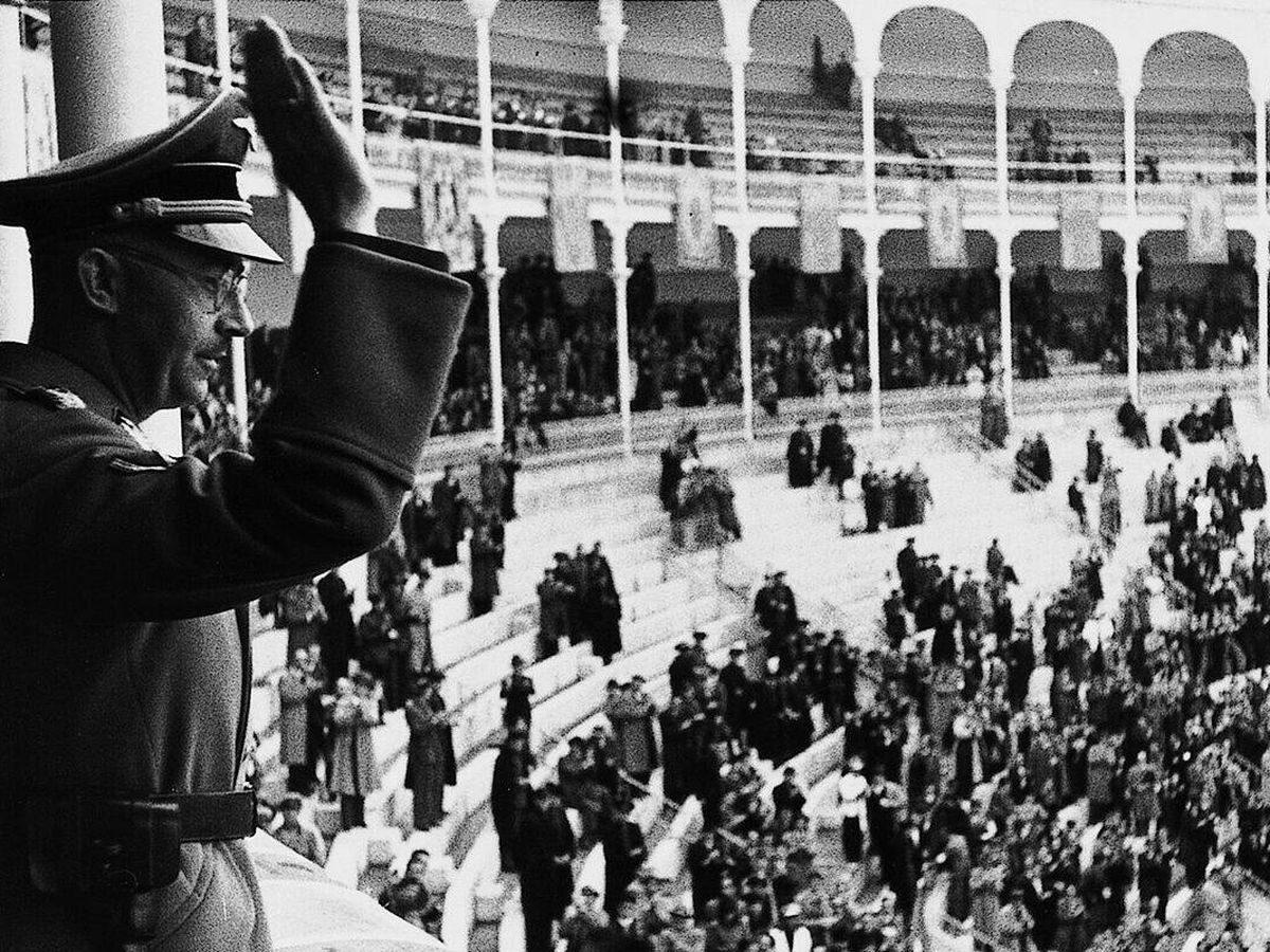 Foto: Himmler en la plaza de toros de Las Ventas de Madrid.