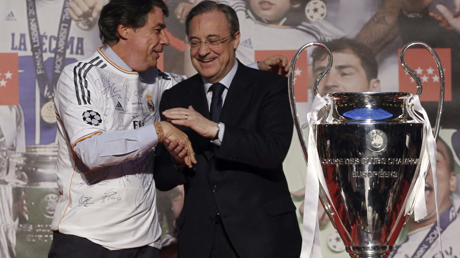 Foto: El presidente de la Comunidad de Madrid, Ignacio González, y el presidente del Real Madrid, Florentino Pérez, tras ganar la Liga de Campeones (Efe)