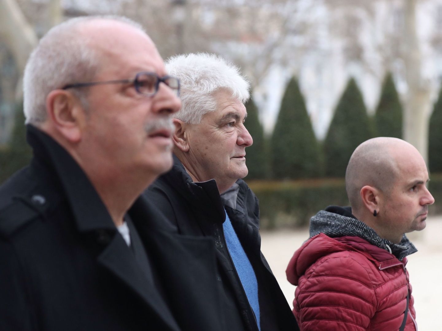 Varios de los investigados por organizar actos de homenaje a presos etarra (de izq a der) Juan Mari Olano, Antton López Ruiz 'Kubati' y Haimar Altuna. (EFE)