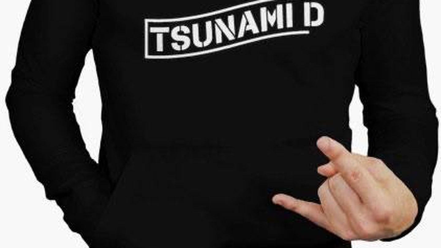 Una de las prendas de ropa vendidas en nombre de Tsunami Democràtic. (EC)