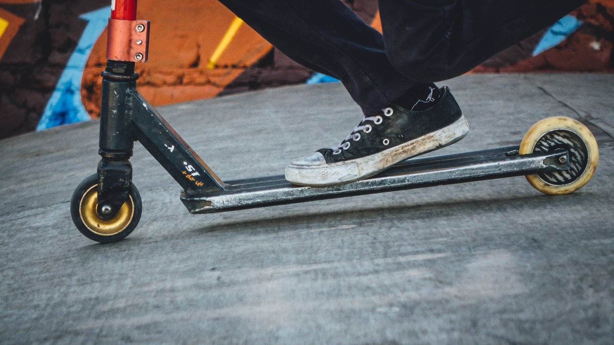 Si tienes este patinete eléctrico de Decathlon, repáralo: la OCU avisa de riesgo de caída