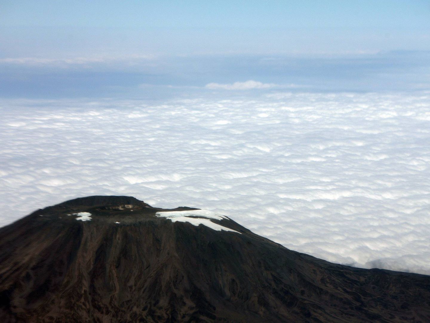 La continua desaparición de los glaciares del Kilimanjaro. (EFE)