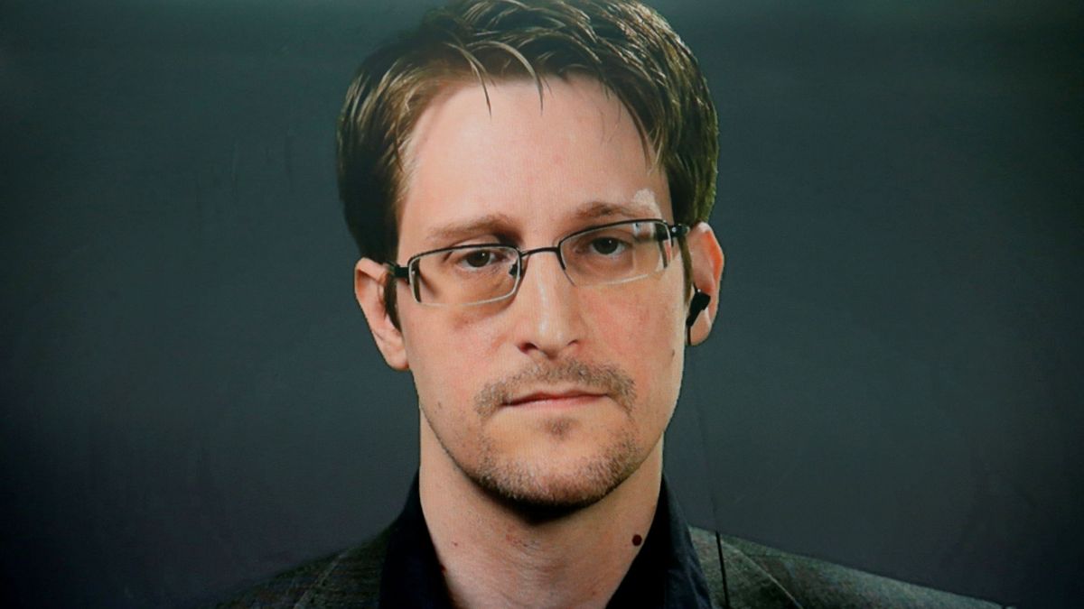 Putin concede la ciudadanía rusa a Edward Snowden
