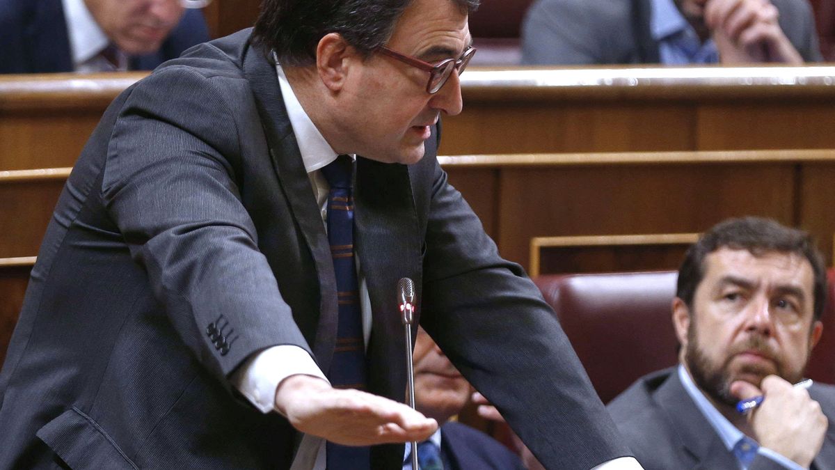 Rivera digiere el acuerdo de PGE entre Rajoy y los nacionalistas con Ciudadanos en medio