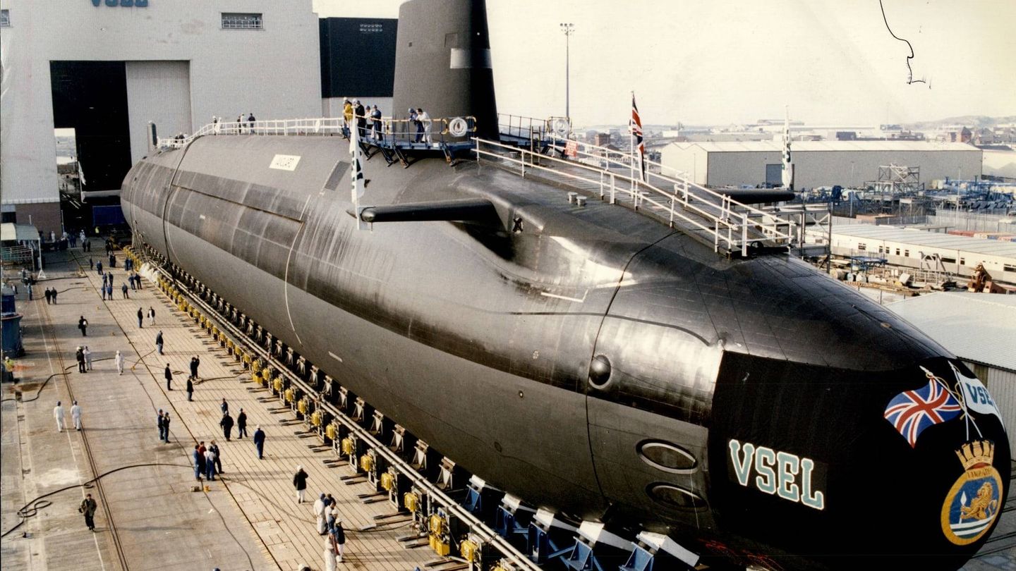 El submarino británico HMS Vanguard 