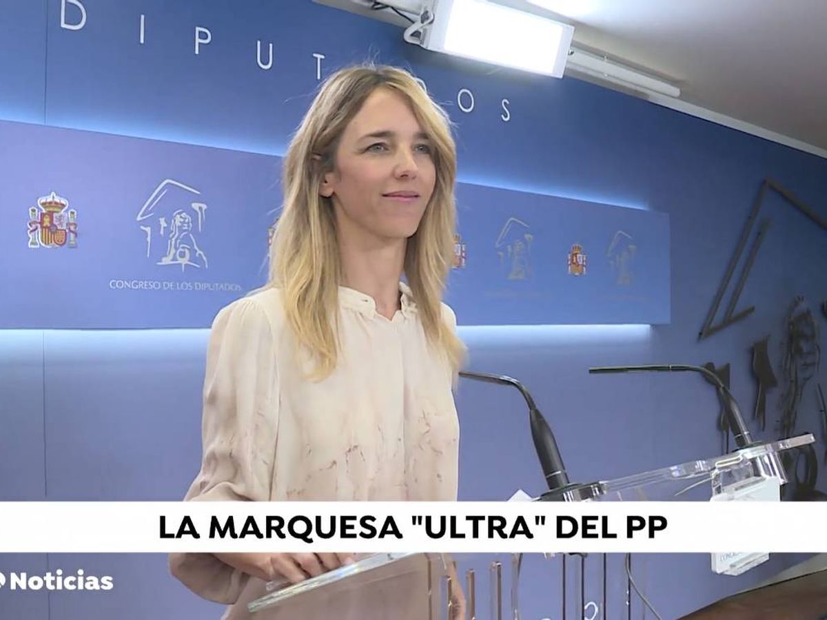Foto: Cayetana Álvarez de Toledo, en una información de 'Antena 3 noticias'. (Atresmedia)
