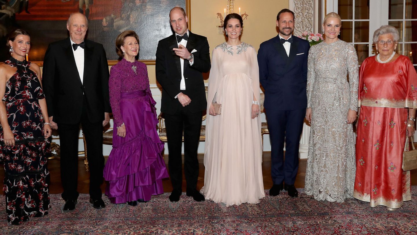 Marta Luisa junto a los duques de Cambridge. (Reuters)
